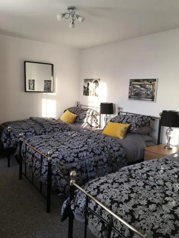 Luxury Portrush Holiday Homes - The Grove, Portrush Sleeps 14 - 6 bedrooms