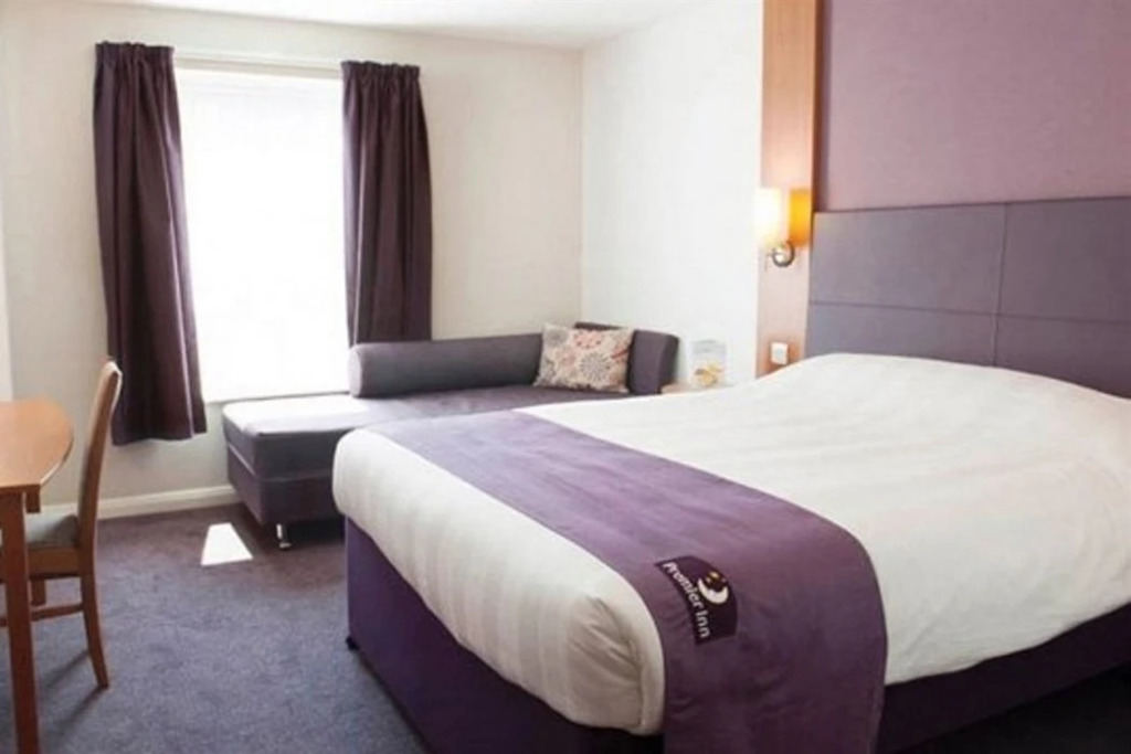 Premier Inn Guildford North - A3