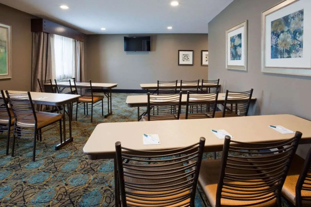 GrandStay Hotel & Suites Delano, MN