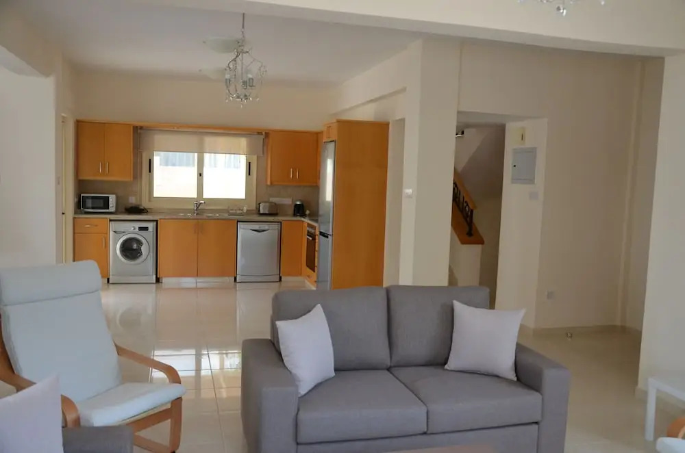 Anthorina Villa 13