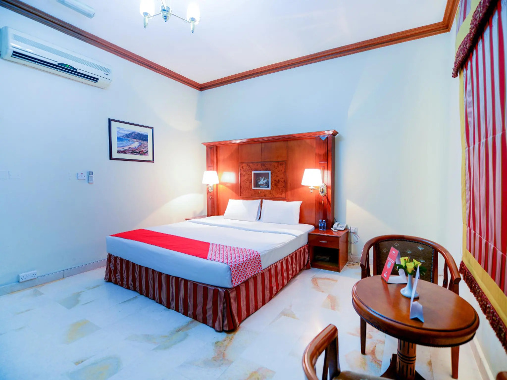 Hotel Golden Oasis