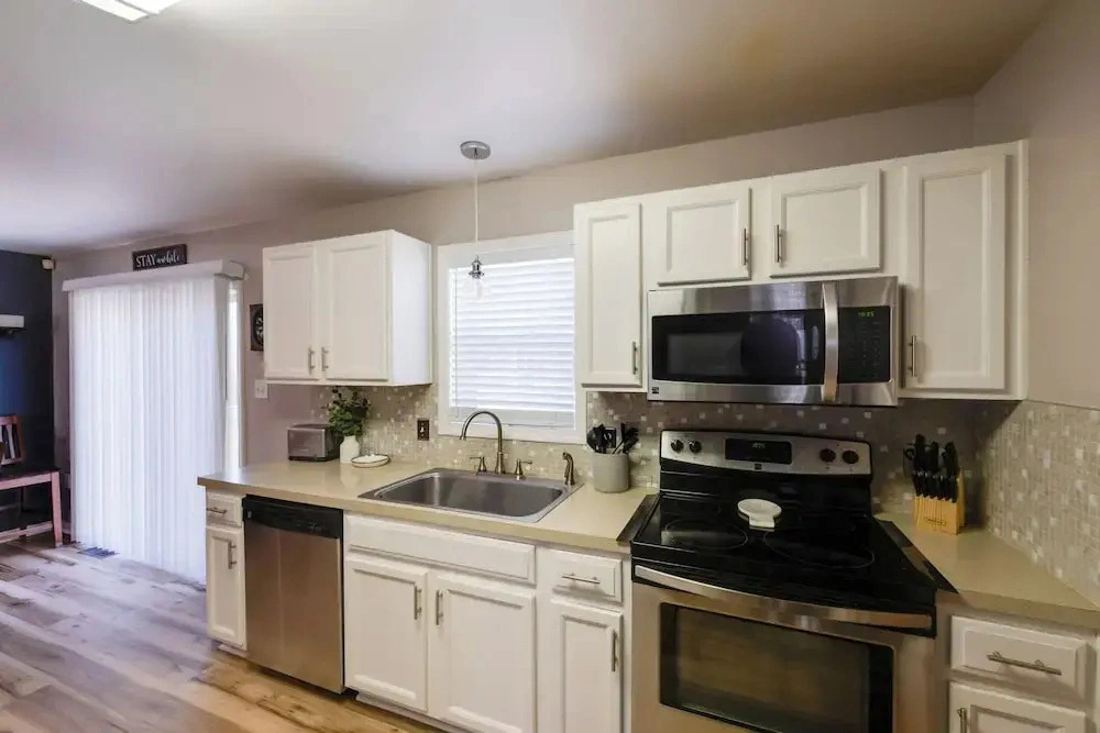 Milton Getaway Near Beach w/ Deck & Yard