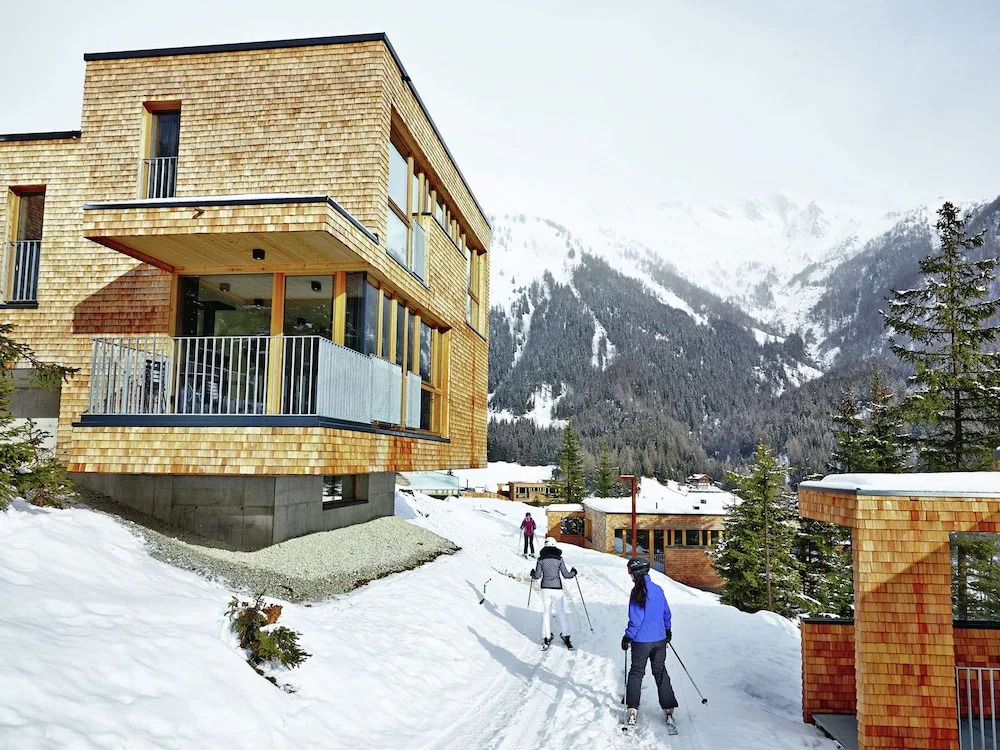 Modern Apartment With Sauna, Balcony, Garage, Washing Room