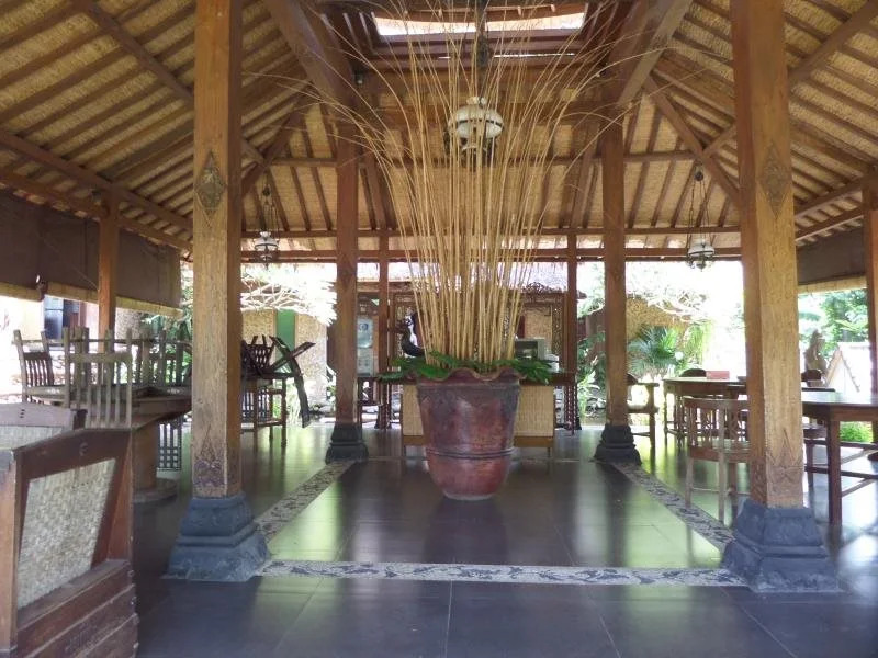 瓦纳普拉斯塔别墅(Wanaprasta Villa)