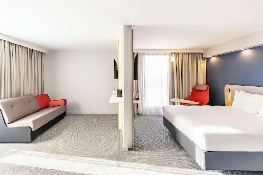 Holiday Inn Express Paris - Poissy by IHG