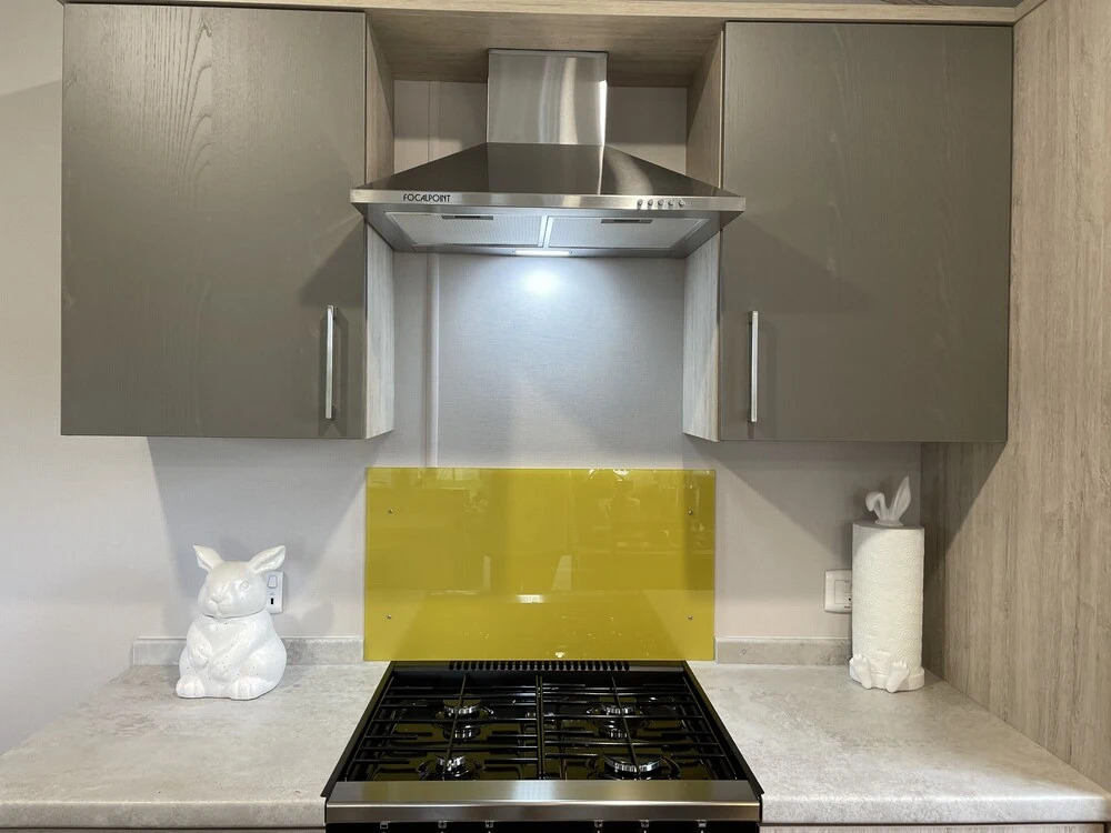 2 bed Caravan With Hot Tub Located in Percy Wood