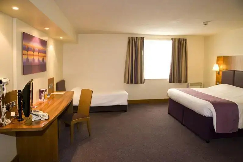 Premier Inn St Helens (A580/ East Lancs)