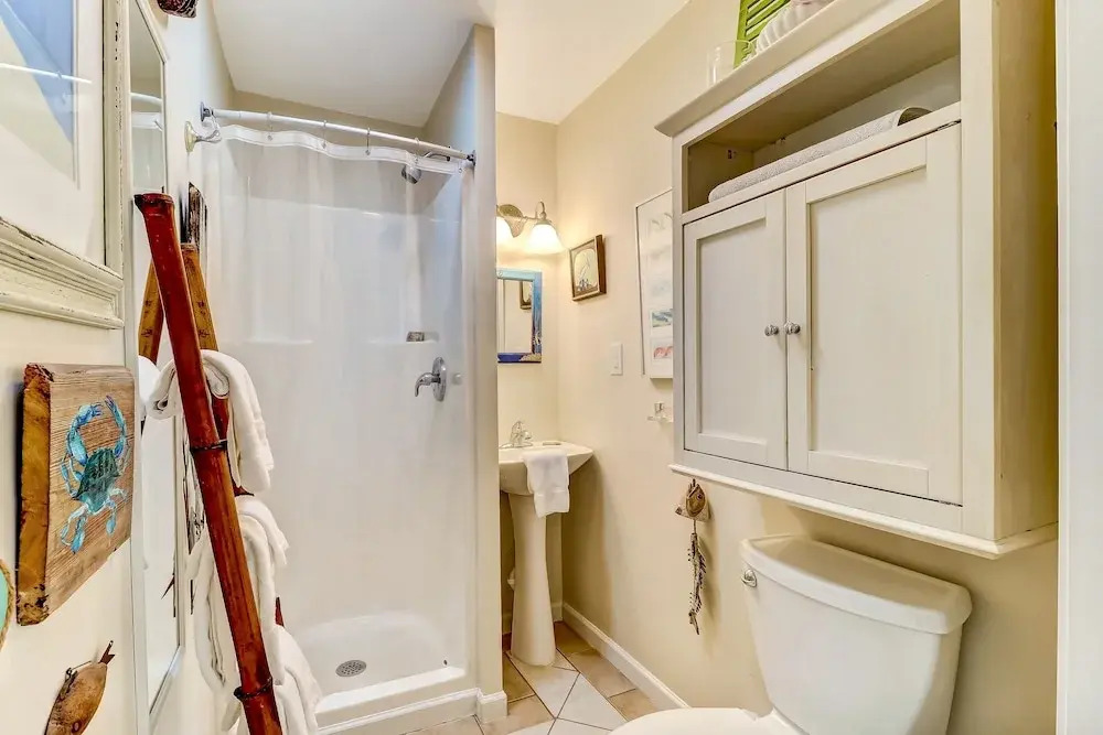 534 N. Fletcher Ave. #1 2 Bedroom Cottage by RedAwning