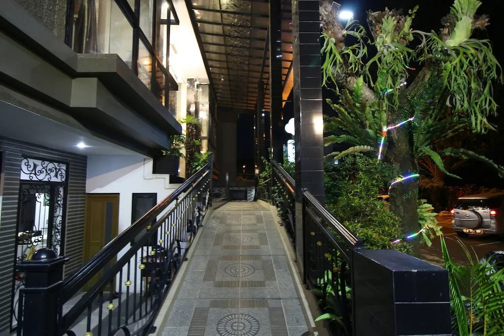 Arotel BSD