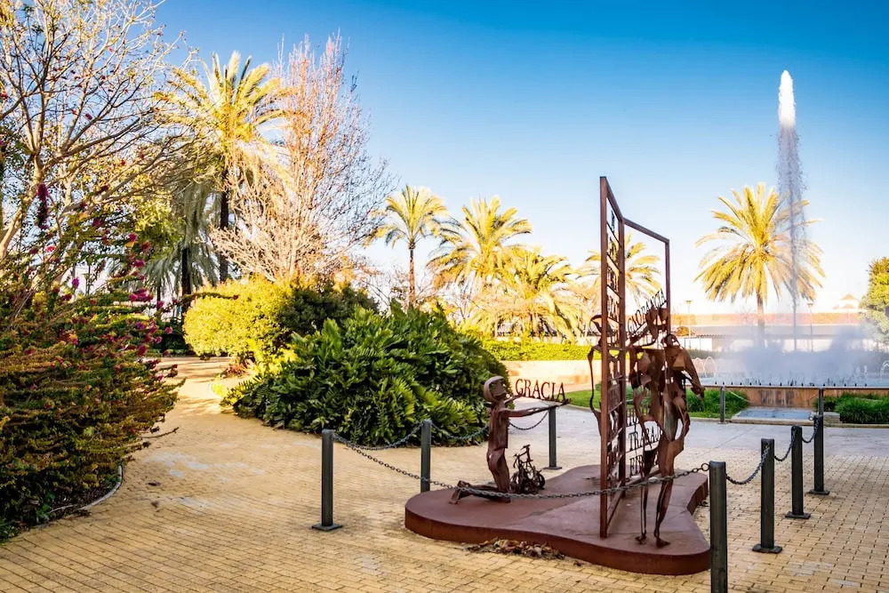 PC-Comfy 2 bedroom apt center Estepona
