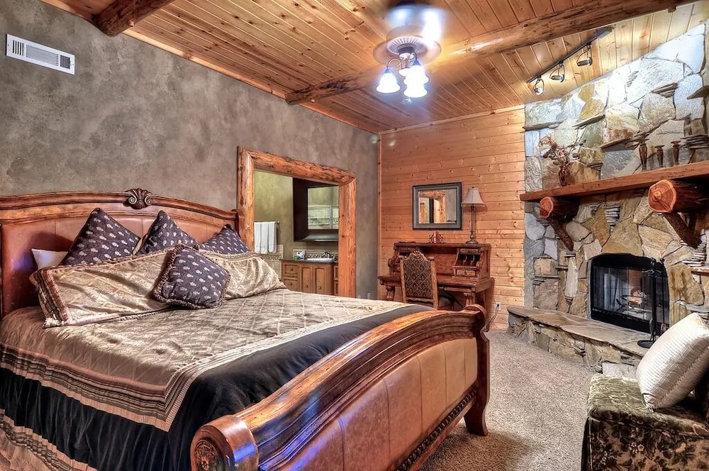 No. 6 Talmadge Lodge - 5 Br Home