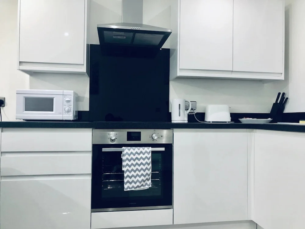 Snapos Luxury Serviced Apartments – Shield House