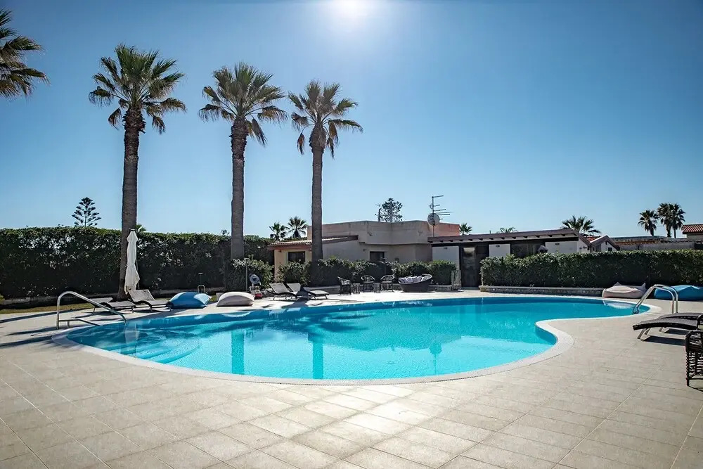 Ognina Apts With Pool By Wonderful Italy