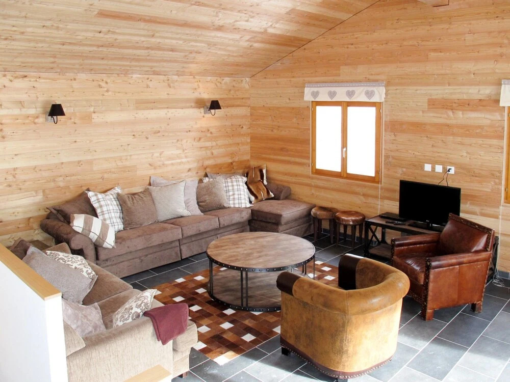 Hiboux Vex in Vex With 5 Bedrooms and 3 Bathrooms