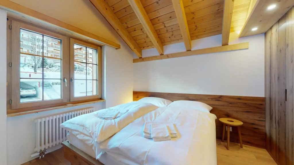Splendid attic apartment with a south oriented balcony, Marietta #4