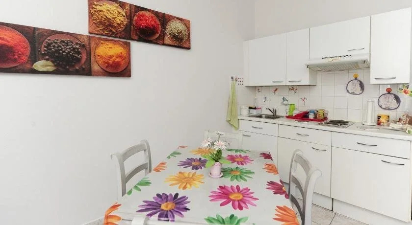 Le Romantica Dante - 5 Stars Holiday House