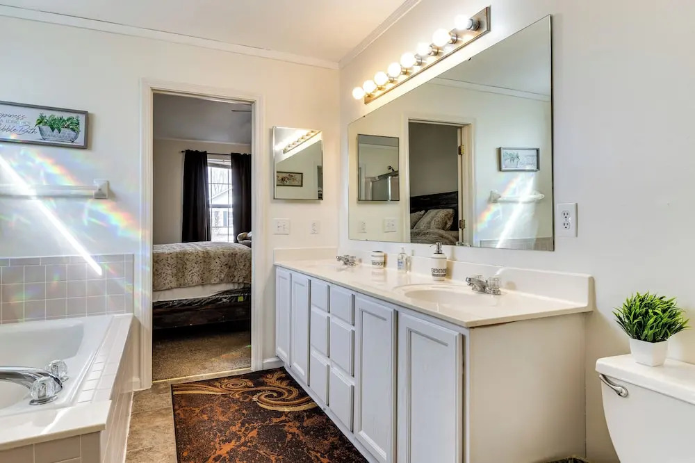 Indianapolis Rental Home w/ Gym: Near Speedway