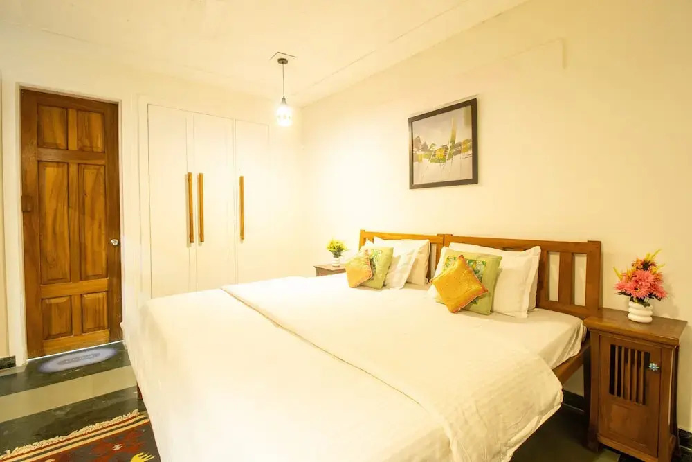 Opulent Antique 3br Villa in Gurugram