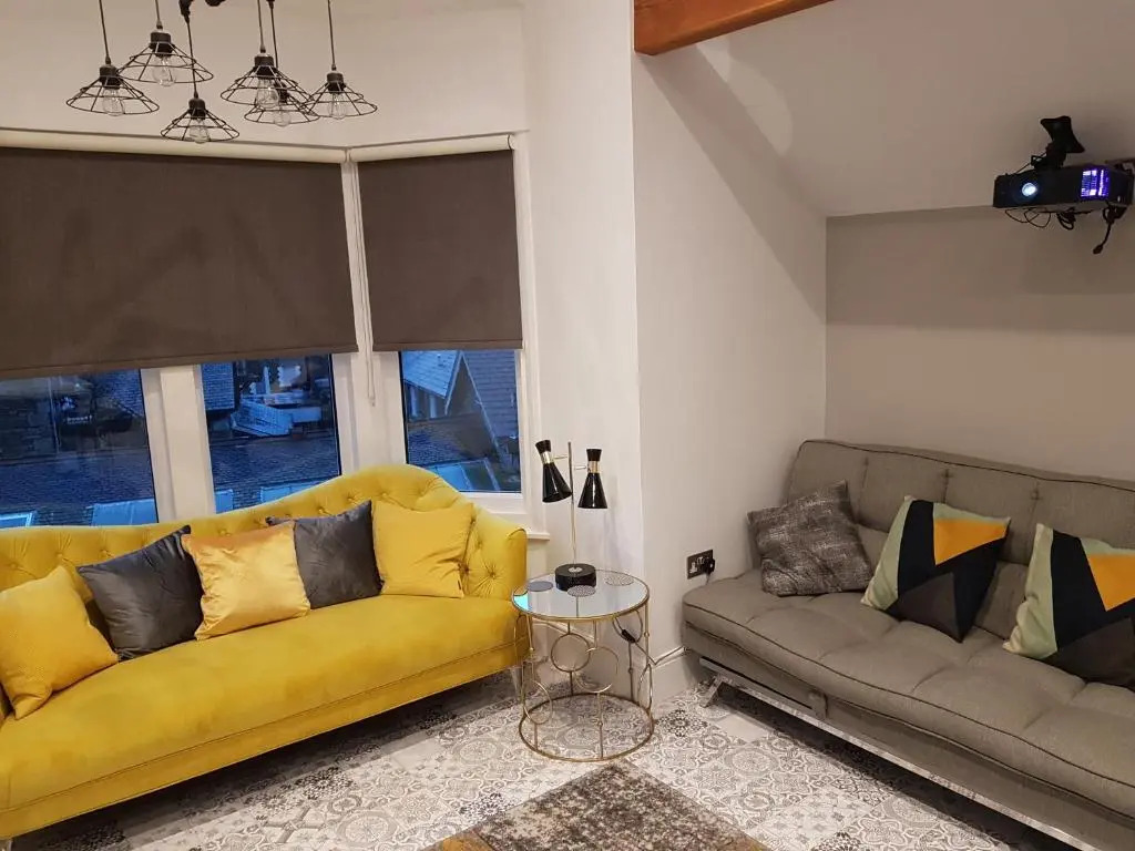 Central Windermere Luxury two bed Apartment Dog Friendly