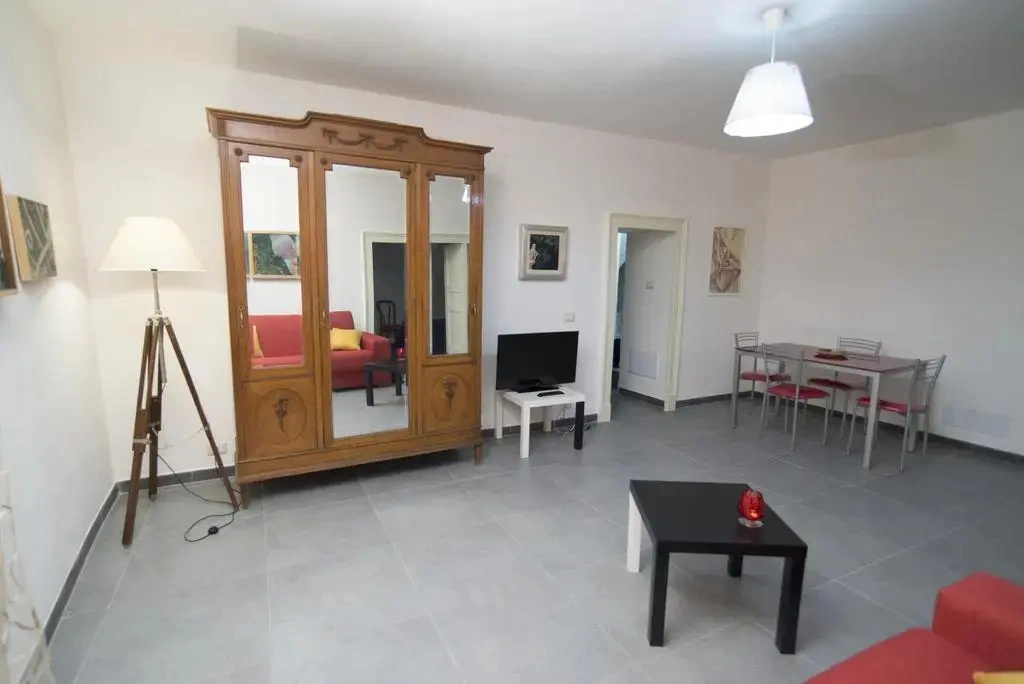 Ampio Appartamento In Via Etnea