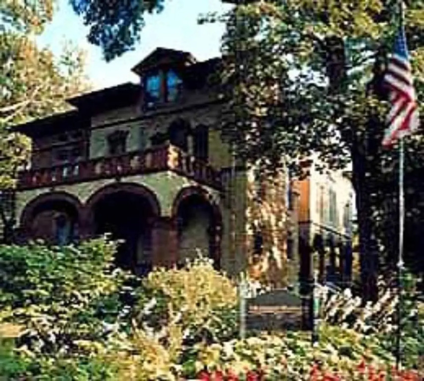 Vrooman Mansion B&B