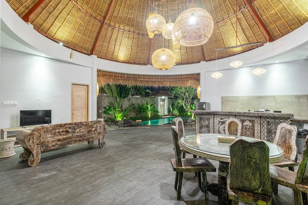 Brand New Luxury 3BR Villa Ethnic Ubud 3