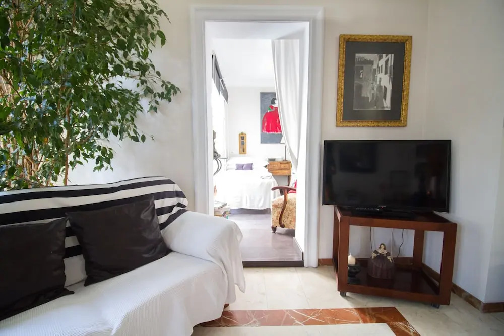 Casas de Campos - Quiet but Central
