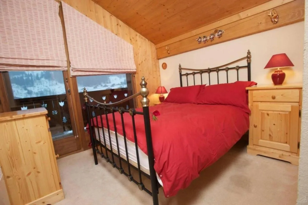 Luxury Family Ski Chalet - Jacuzzi BBQ - Near Lake Golf - Multipass access 60 Summer activities - Sleep 10