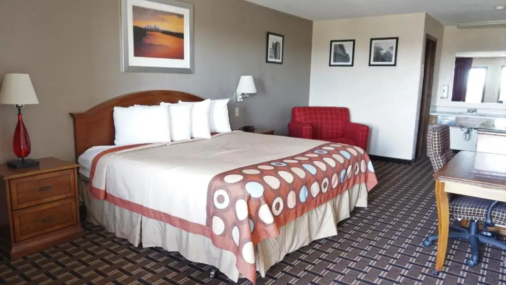 Lakes Inn