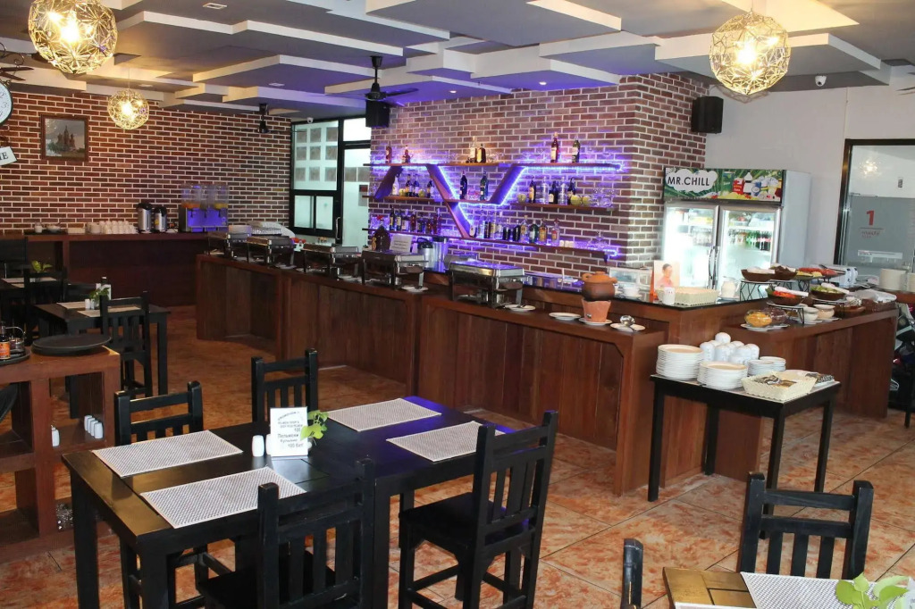 Easy Planet Phuket Patong