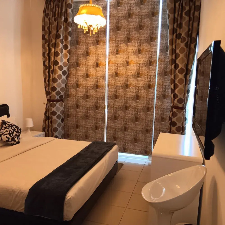 Remarkable 2-bed Apartment in Dubai