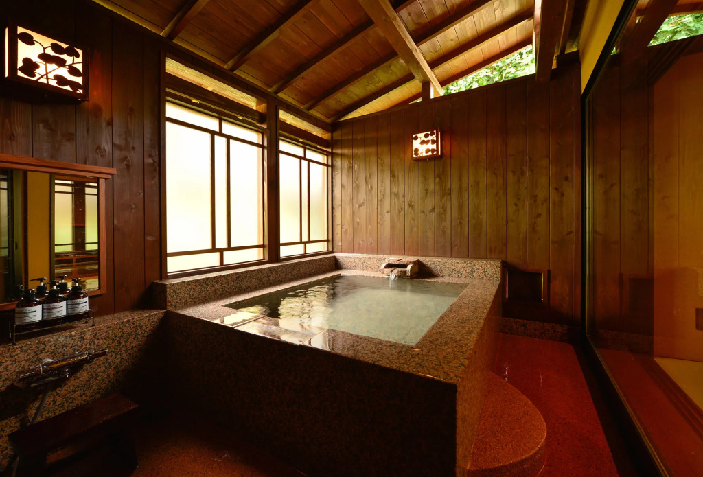 Hakone Onsen Ryokan Yaeikan