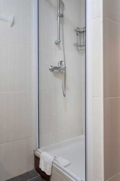 Spacious 2bdr Apartment With a Cute Balcony