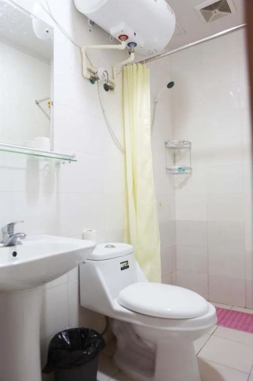 Linting Holiday Hotel