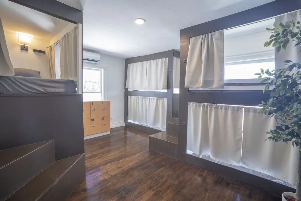 Burlington Hostel