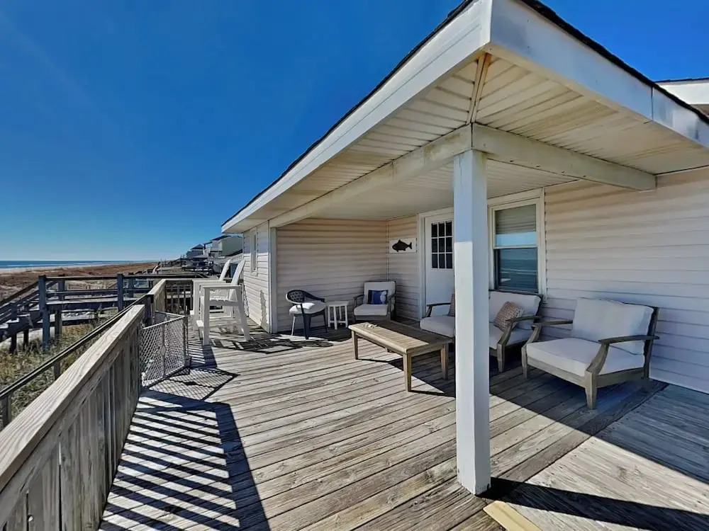 The Playhouse by Topsail Realty