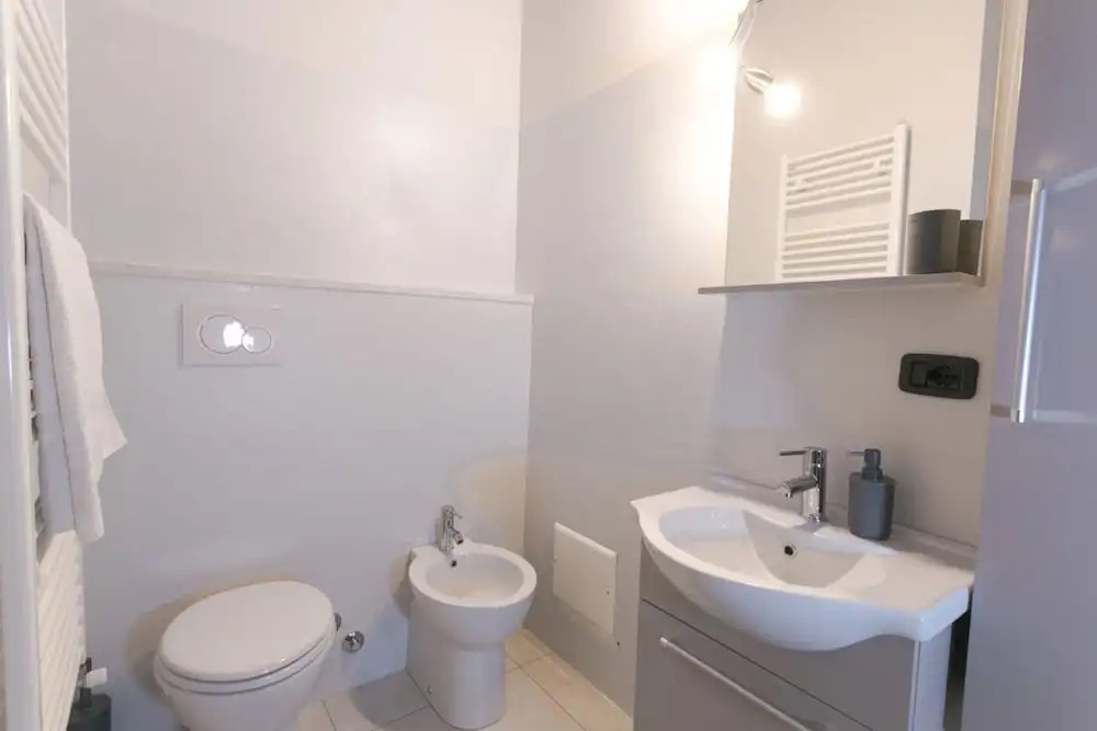 Boulevard 900 - Comfort and Style - Entire Structure 12 Beds