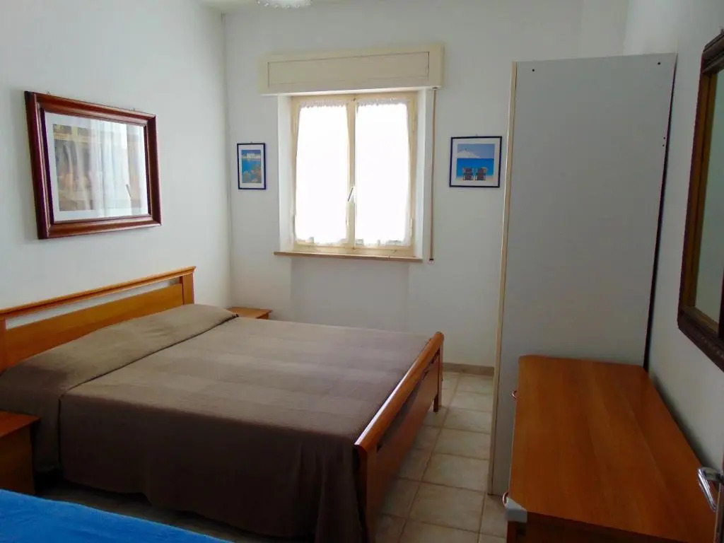 M263 - Marcelli, trilocale con portico fronte mare