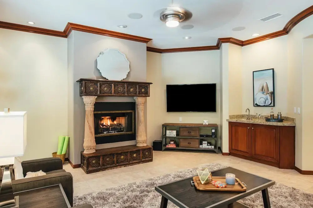 Villa Palma by AvantStay | Villa in Coachella w/ Pool & Spa | Sleeps 15!