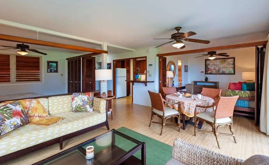 Hanalei Colony Resort E1: intimate beachfront resort in Haena, steps to sand!