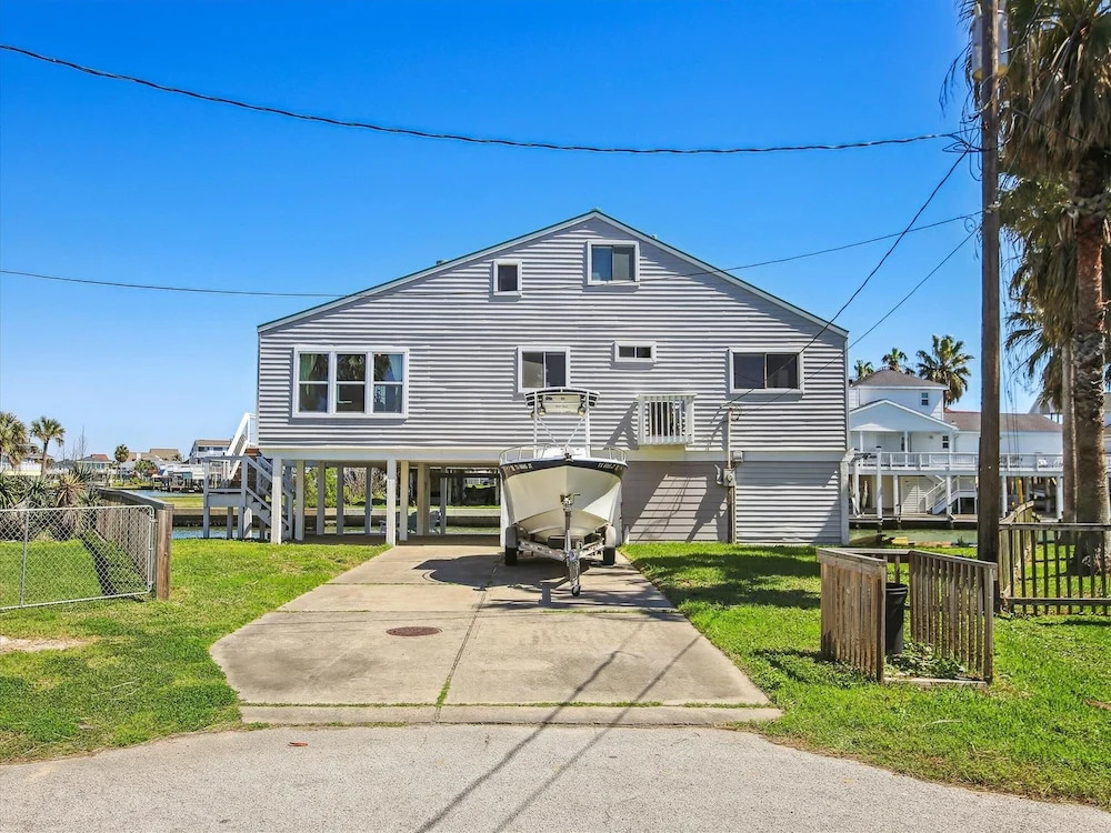 Tranquil Waters by Ryson Vacation Rentals