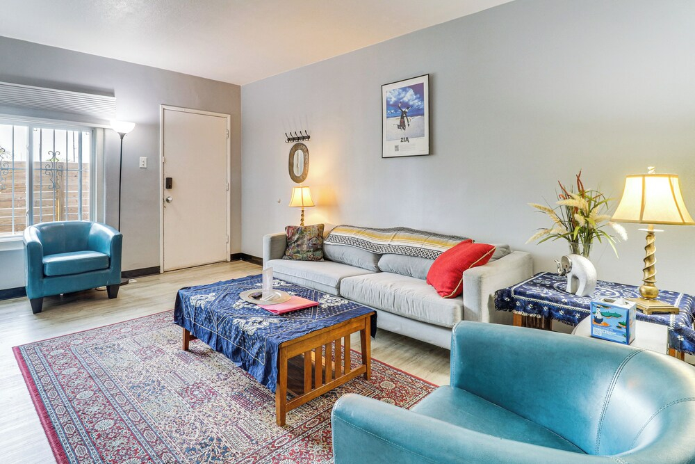 1 Mi to Unm! Albuquerque Home w/ Fire Pit & BBQ