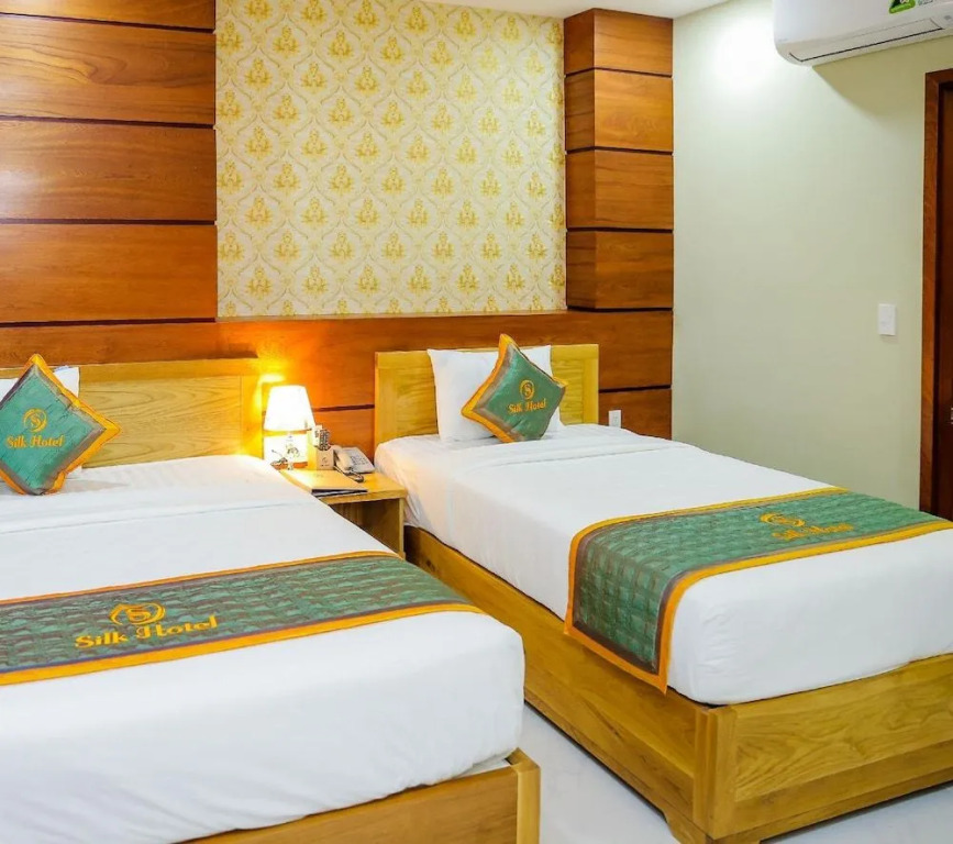 Silk Hotel