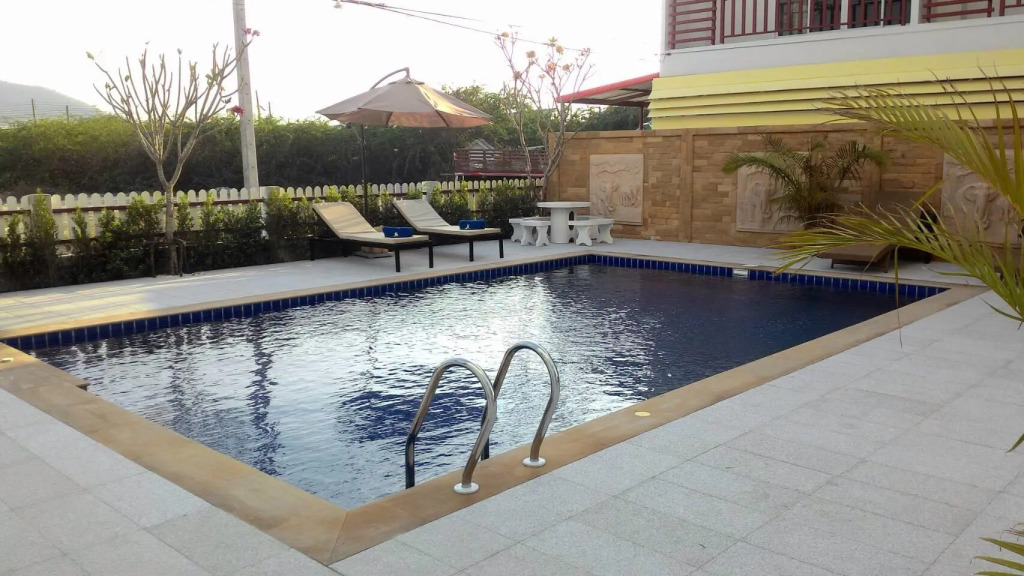 Laong Residence