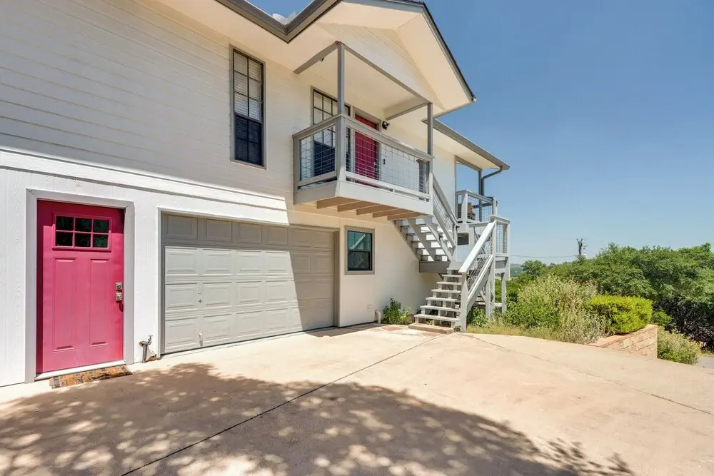 Canyon Lake Rental w/ Balcony & Lake Views