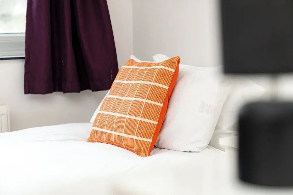 Comfortable 3-bed, 2-bath Basingstoke Stay