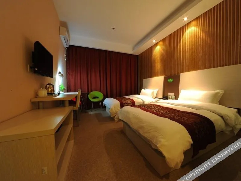 Yiting 6+e Hotel (Pudong Avenue)