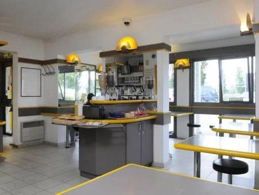 Egg Hotel Goussainville CDG