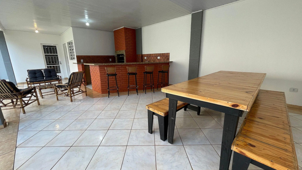Amplo Apartamento C/ 4 Quartos, Churrasqueira E área De Lazer