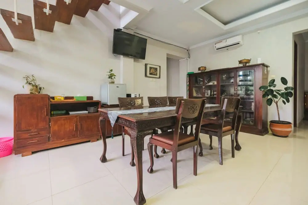 Villa Syariah Prambanan Private Swimming Pool by Simply Homy